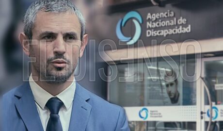 Martín Menem y el ingreso principal de la sede de la Agencia Nacional de Discapacidad (ANDIS)